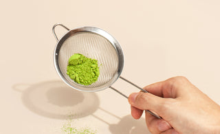 Lumps in matcha tea: a sign of quality